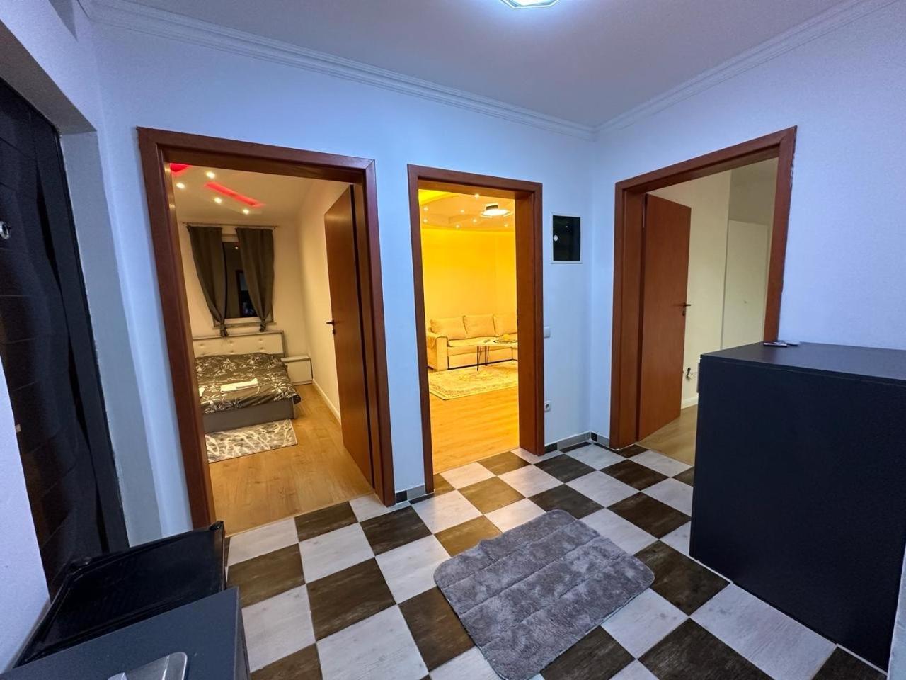 38 Apartment 2 พริสตีนา ภายนอก รูปภาพ